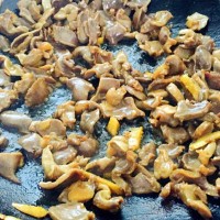 香辣鸡肾炒酸豆角—冬季暖身的做法图解5