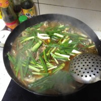乡村鲫鱼的做法图解4