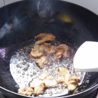 尖椒千张炒肉片的做法图解5