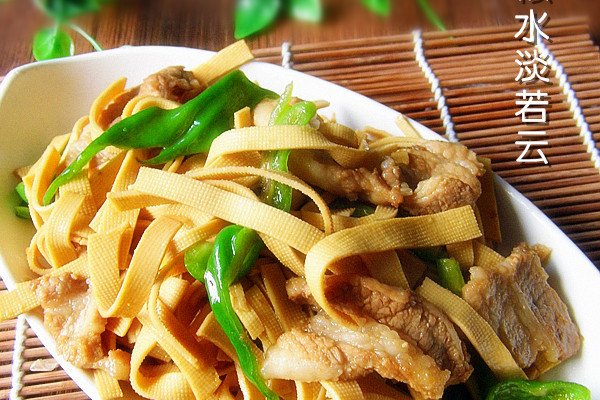 尖椒千张炒肉片的做法