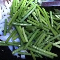 韭菜薹炒腊肉的做法图解5