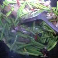韭菜薹炒腊肉的做法图解6
