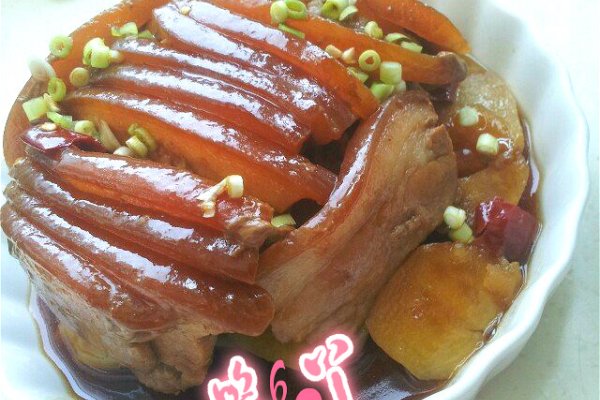 土豆扣肉的做法