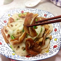 猪耳朵炒藕片的做法图解11