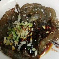 剁椒孜然焖大虾的做法图解2