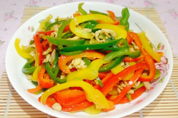 缤纷夏日--彩椒炒肉丝的做法