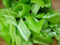 剁椒辣炒鸡胗 的做法图解2