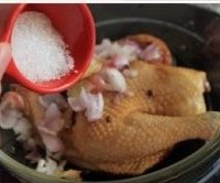 姜葱豉油鸡的做法图解3