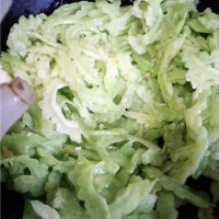 消脂排毒:苦瓜甜椒的做法图解6