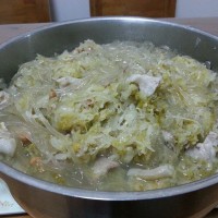 棒骨炖酸菜—冬季暖身的做法图解7