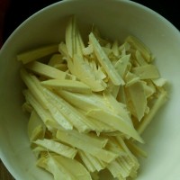 鲜笋煎蛋汤的做法图解2