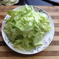 手撕包菜的做法图解2