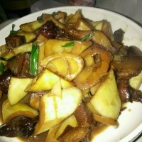 大喜大牛肉粉之咸肉炖春笋的做法图解7