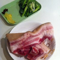 经典菜回锅肉的贵州做法——糟辣回锅肉的做法图解1