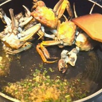 河蟹炒年糕的做法图解4