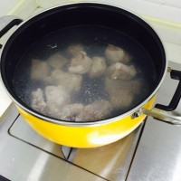 糖醋排骨的做法图解2