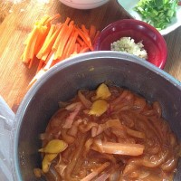 玉米粒炒鸡丝的做法图解3