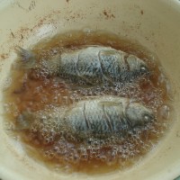 酱焖鲫鱼的做法图解3