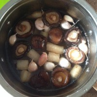 五花肉炖蘑菇的做法图解5