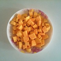 拔丝地瓜的做法图解1