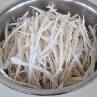 手撕杏鲍菇的做法图解2