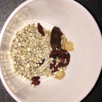 参片山药红枣鸡汤的做法图解1