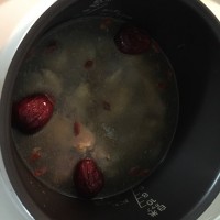 参片山药红枣鸡汤的做法图解7