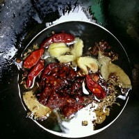 土豆烧牛肉的做法图解2