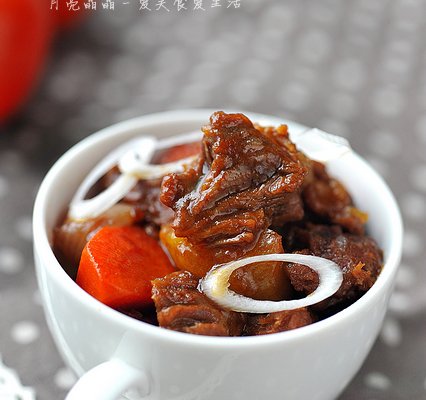 红烧土豆牛腩的做法