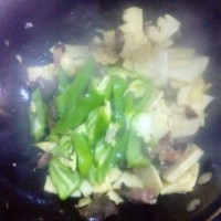 腊肉炒冬笋(鲜美下饭菜)的做法图解7