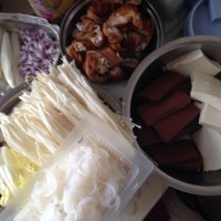 水煮肥肠鸭血嫩豆腐—冬季暖身的做法图解1