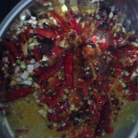 水煮肥肠鸭血嫩豆腐—冬季暖身的做法图解3