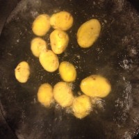板栗烧童子鸡的做法图解3