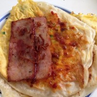 鸡蛋灌饼卷培根的做法图解15