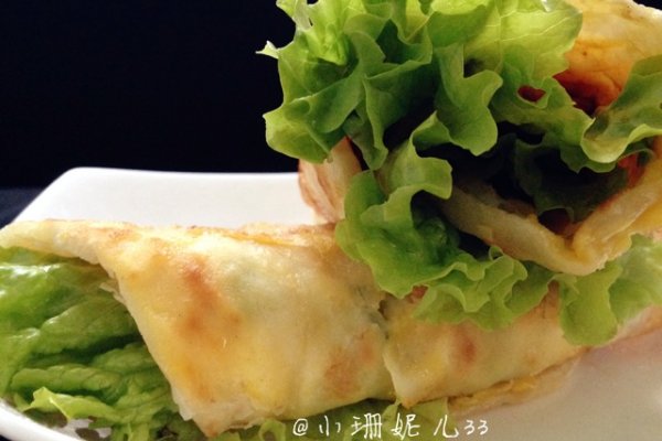 鸡蛋灌饼卷培根的做法
