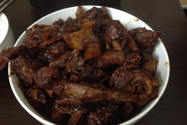 鸭肉焖土豆的做法