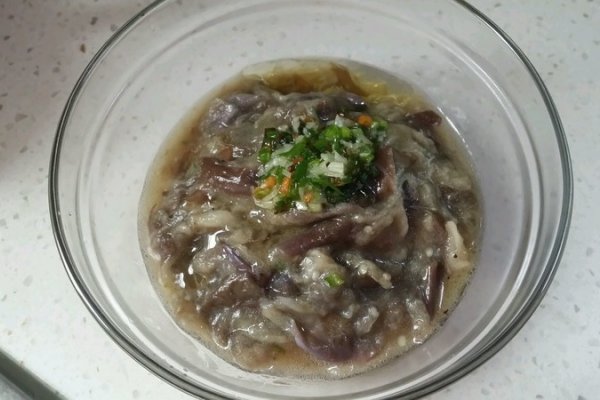 凉拌茄子的做法