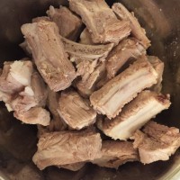 芋头烧排骨的做法图解2