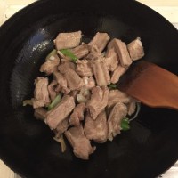芋头烧排骨的做法图解4