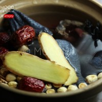 冬日小补-红枣莲子乌鸡汤的做法图解3