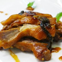 啤酒烧鸭(豆油伯缸底酱油)的做法图解9
