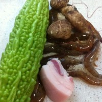 #十二道锋味复刻# 鲜肉虾蓉酿苦瓜的做法图解1