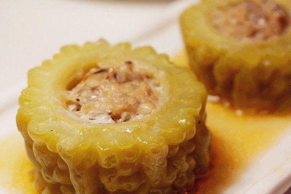 #十二道锋味复刻# 鲜肉虾蓉酿苦瓜的做法