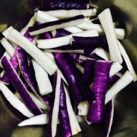 油炸版蒜泥茄子的做法图解1