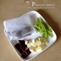 土豆炖豆角的做法图解2