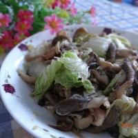 蚝油蘑菇炒白菜的做法图解8