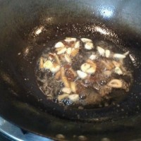 芹菜炒牛肉的做法图解3