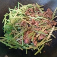 芹菜炒牛肉的做法图解6