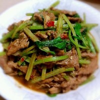 芹菜炒牛肉的做法图解8