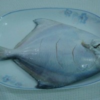 清蒸白鲳鱼的做法图解1